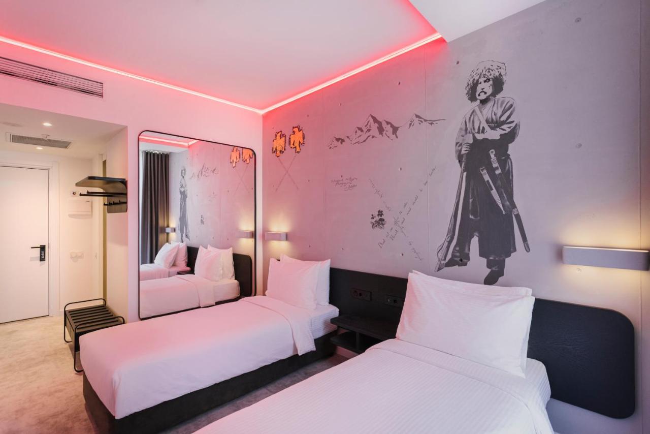 מלון Golden Tulip Design טביליסי מראה חיצוני תמונה