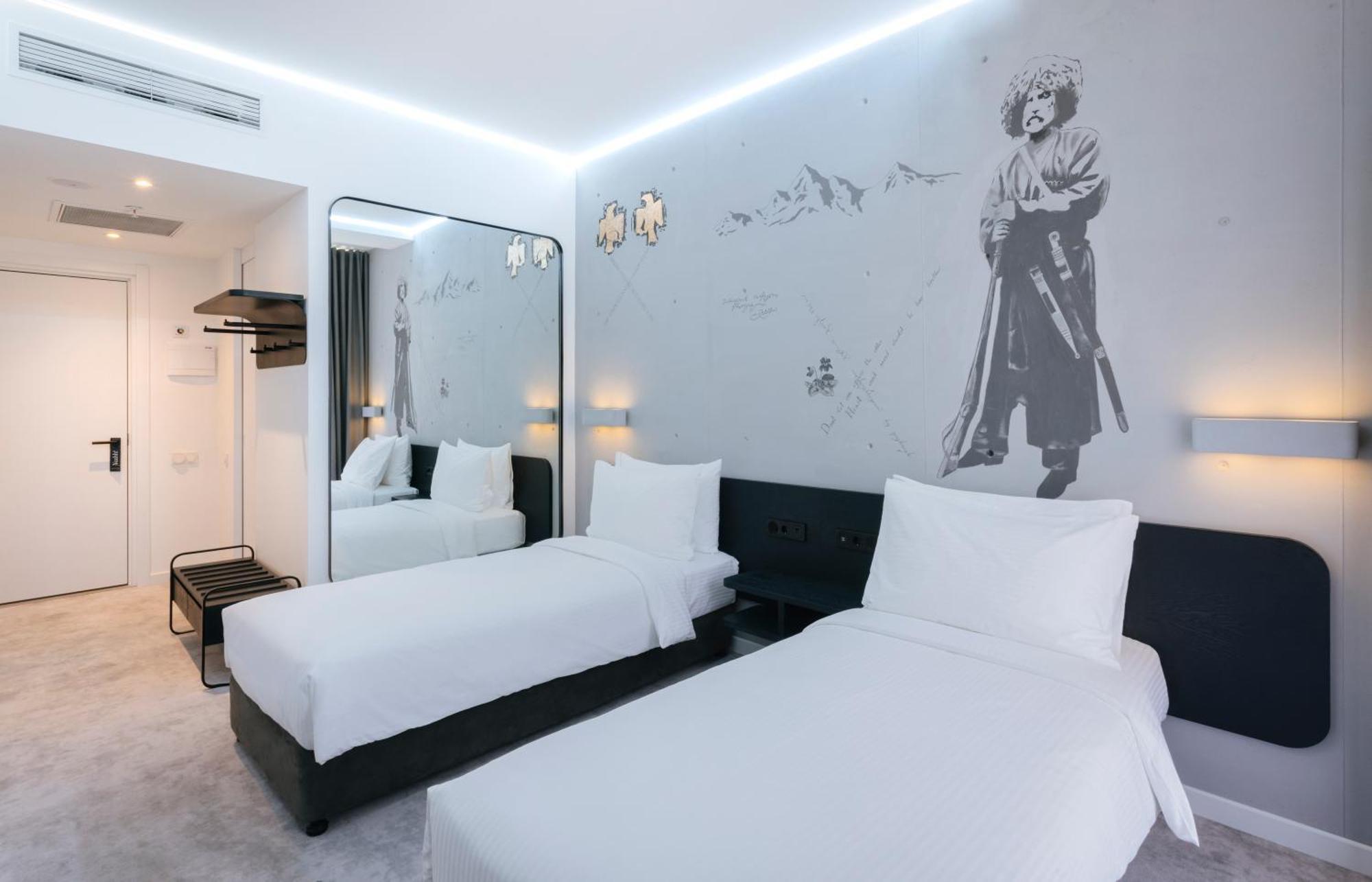 מלון Golden Tulip Design טביליסי מראה חיצוני תמונה