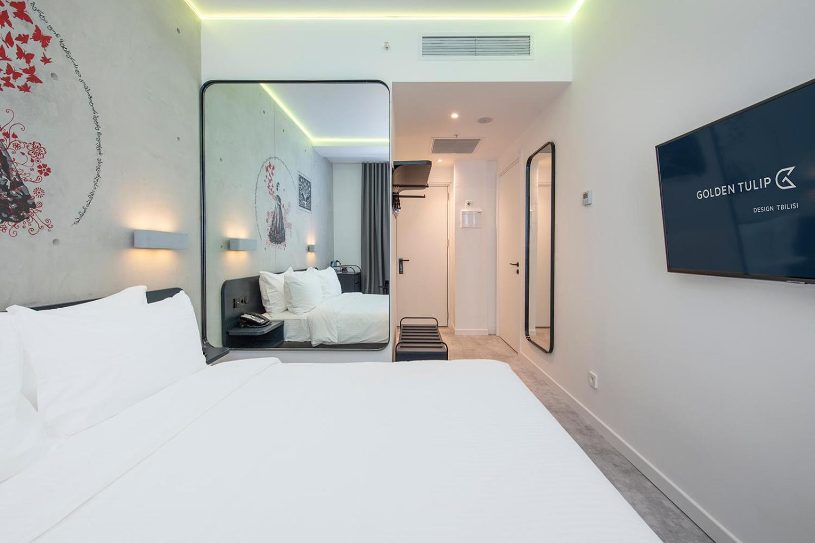 מלון Golden Tulip Design טביליסי מראה חיצוני תמונה