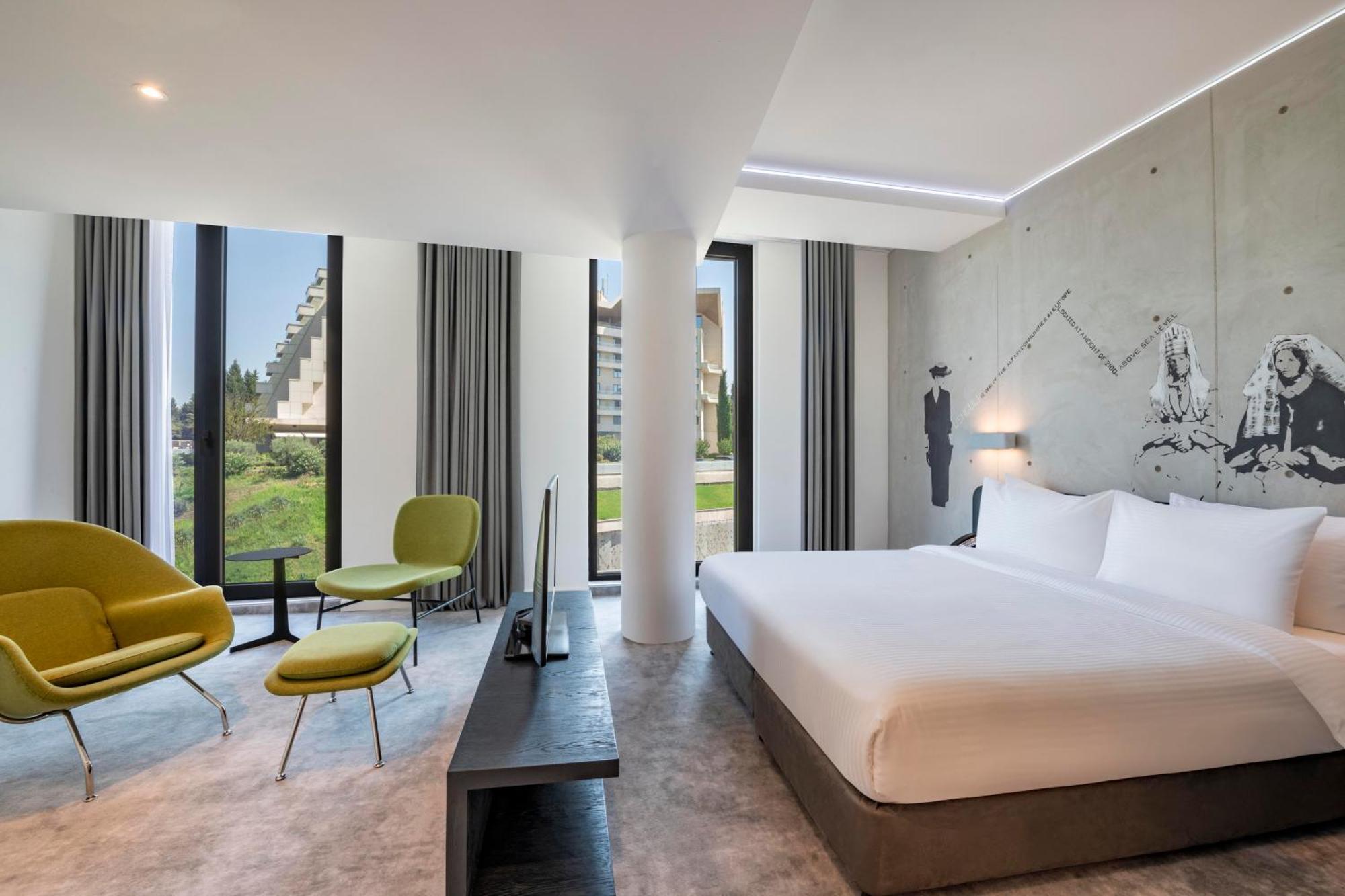 מלון Golden Tulip Design טביליסי חדר תמונה