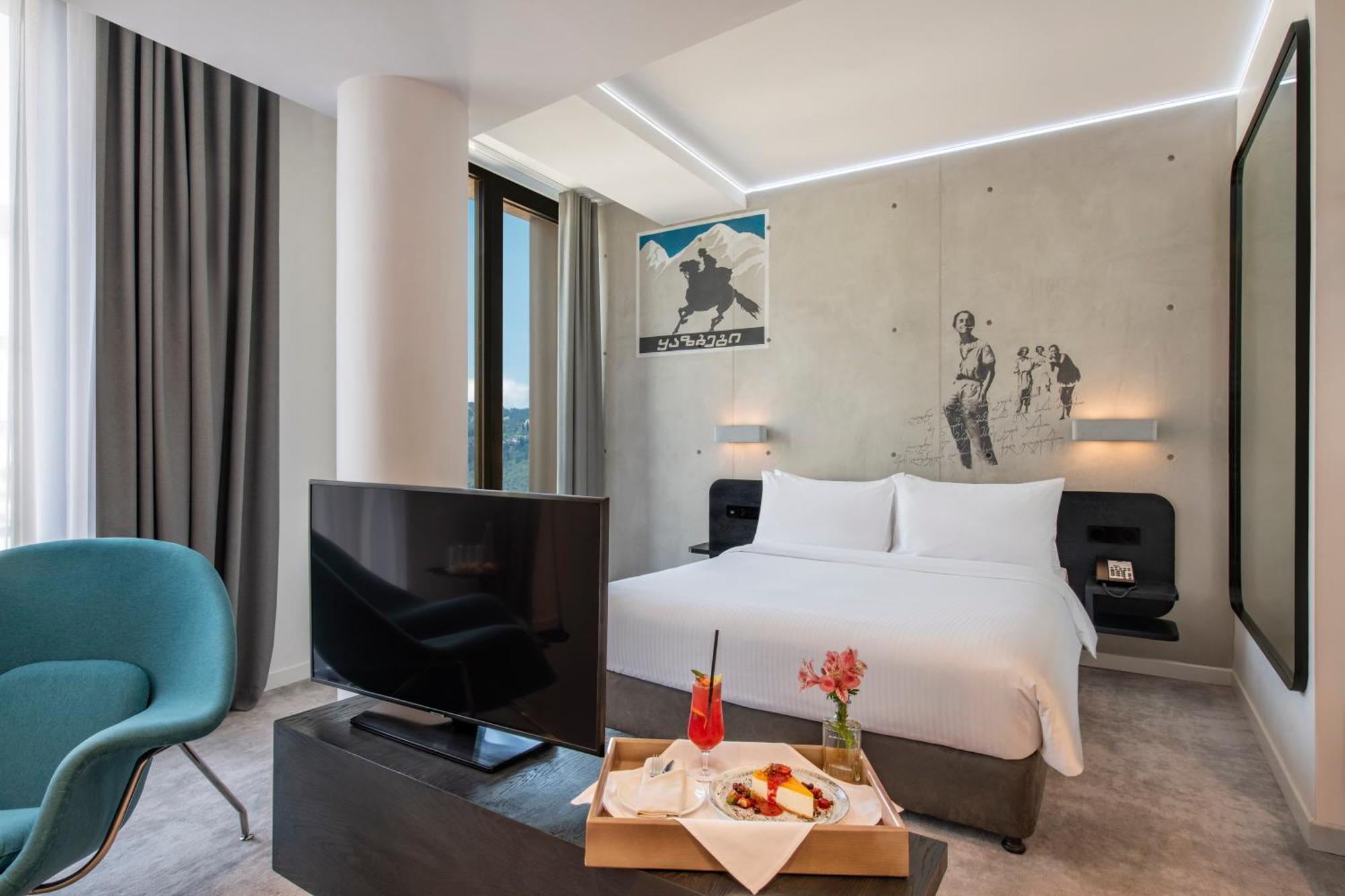 מלון Golden Tulip Design טביליסי מראה חיצוני תמונה